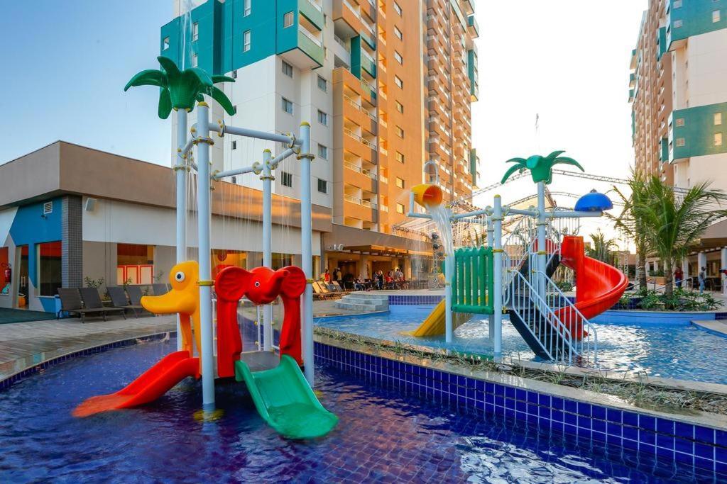 Apto Em Resort De Olimpia Frente Ao Thermas Do Laranjais Bagian luar foto